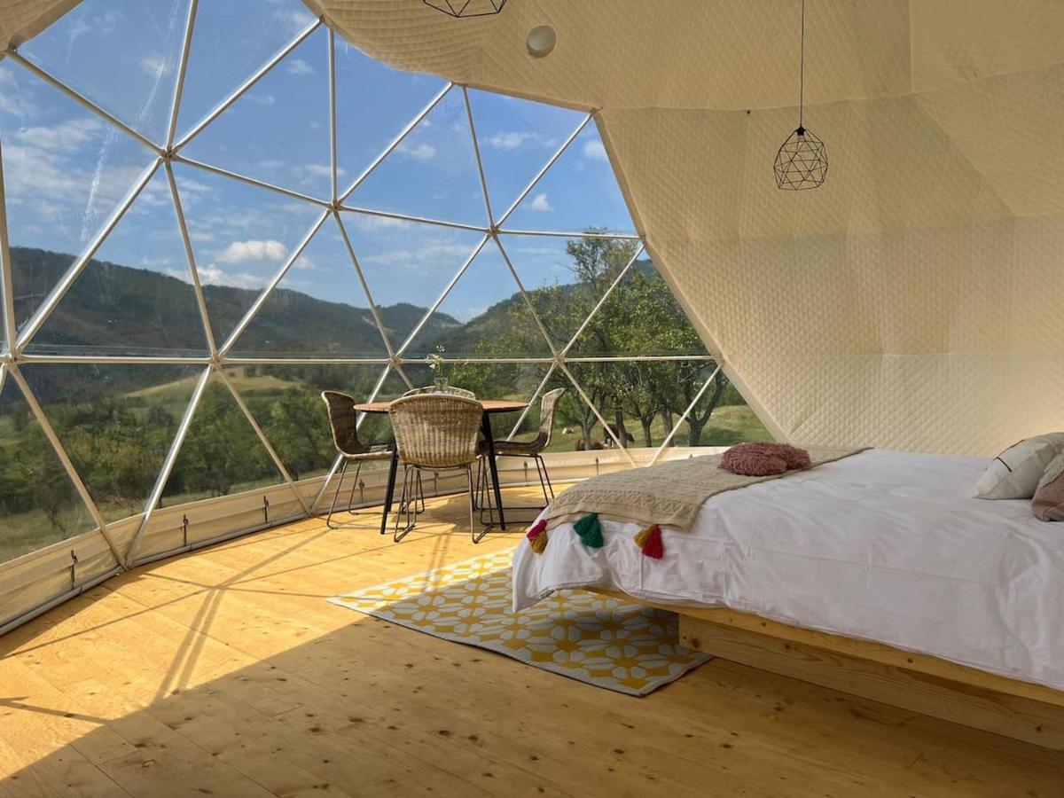 Tranquil Dome - Manta's Retreat Glamping