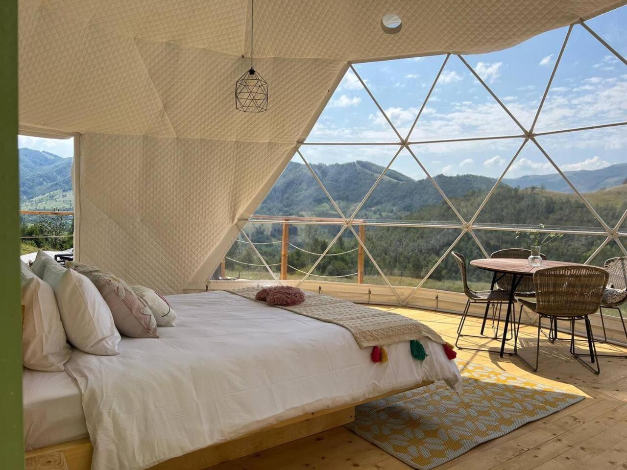 Luxury tent Tranquil Dome - Manta's Retreat Glamping Cornereva