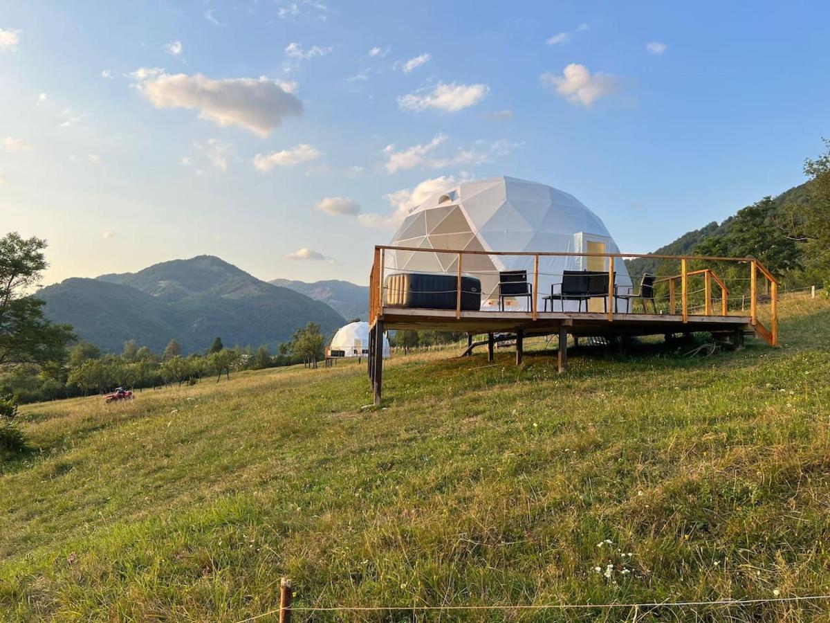 Tranquil Dome - Manta's Retreat Glamping