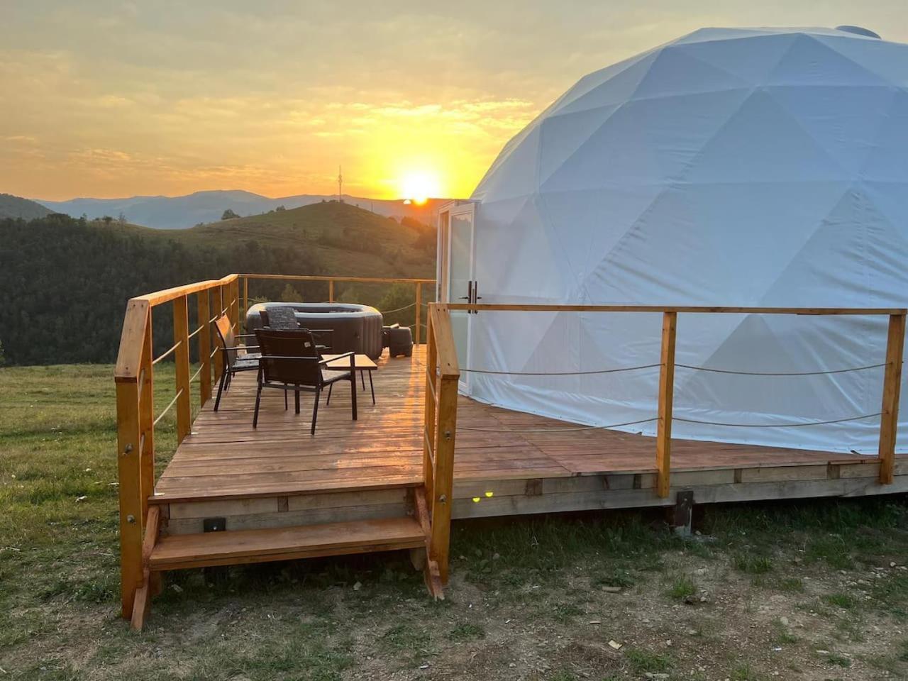 Luxury tent Tranquil Dome - Manta's Retreat Glamping Cornereva